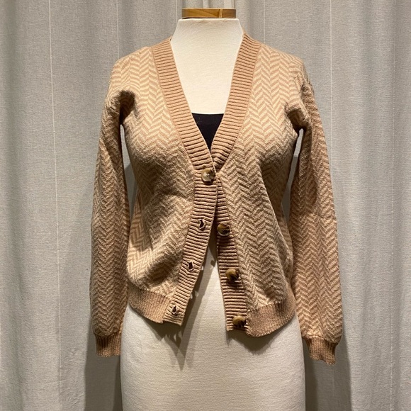 Chevron pattern cardigan - Picture 2 of 3